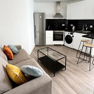  Apartamento Modern Centre Two Bedroom Windsor - Grand House