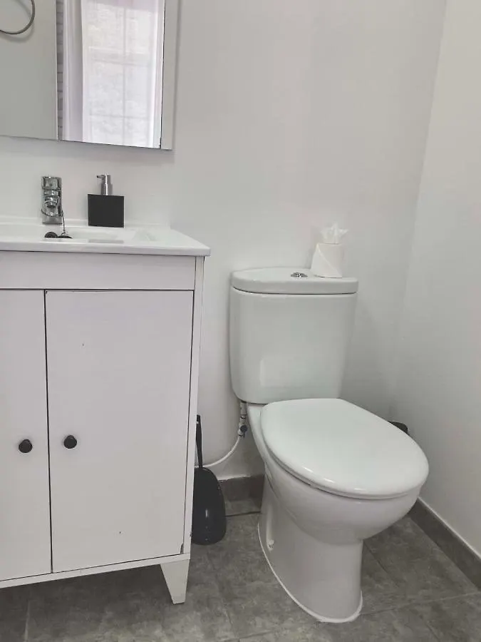 アパート ジブラルタルCharming 1Br Just Off Main Street Prime Locationアパートメント ジブラルタル
